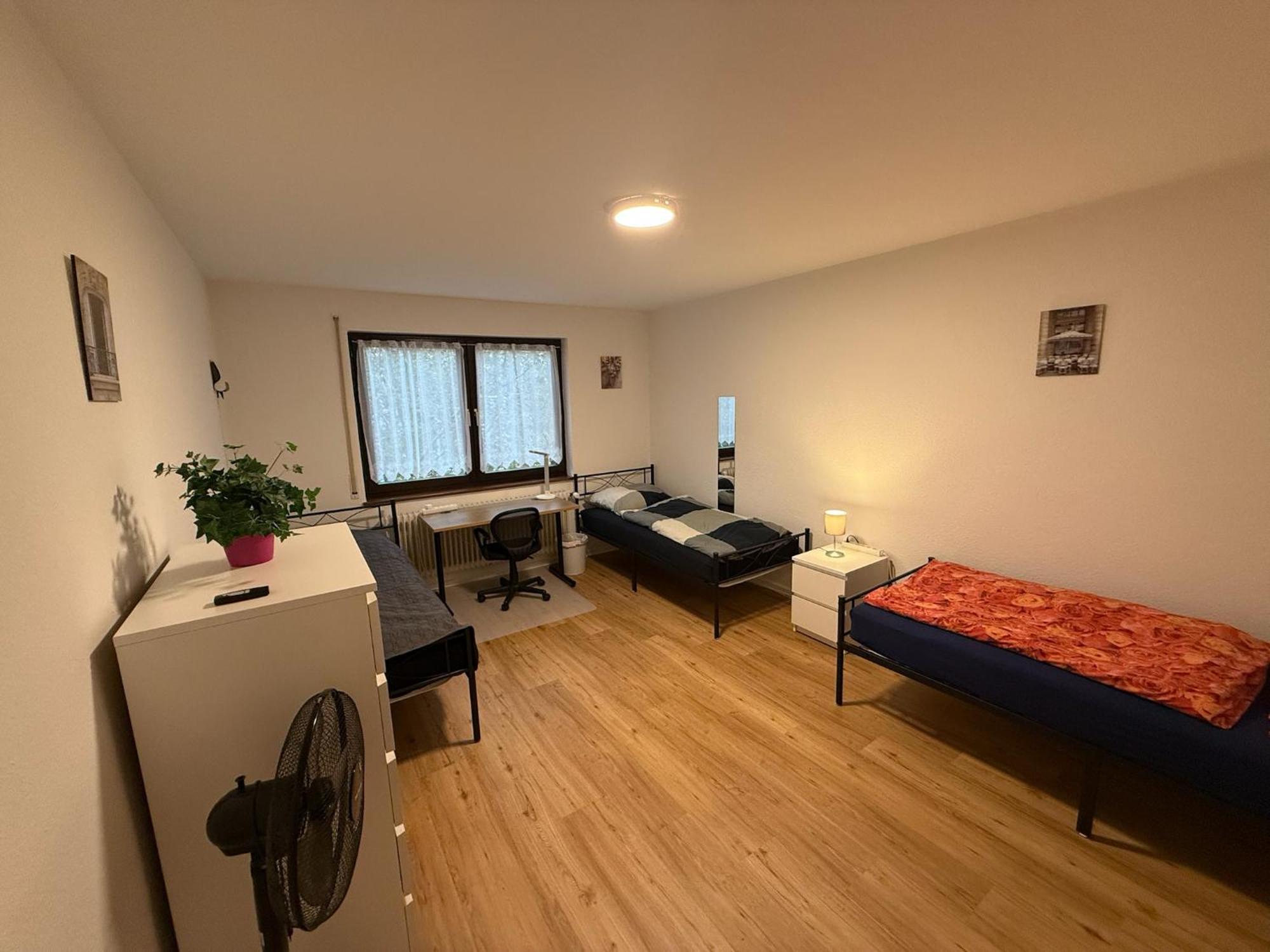 Big, Cosy And Central Apartment Карлсруе Екстериор снимка